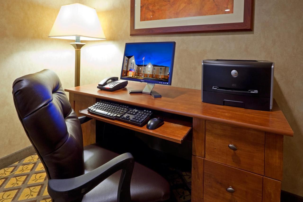 Candlewood Williamsport By Ihg Bagian luar foto